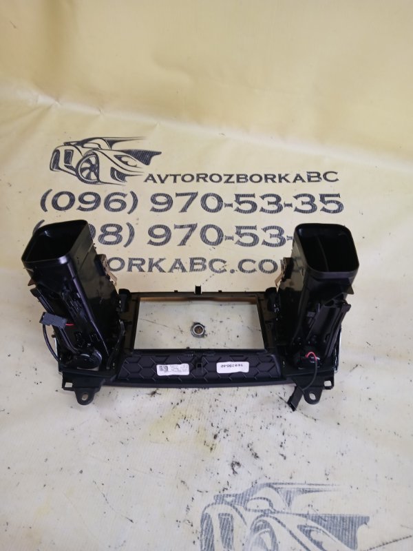 Дефлектор торпедо gl 450 2015 x166 276 3.0 biturbo Дефлектор торпедо gl 450 2015 x166 276 3.0 biturbo