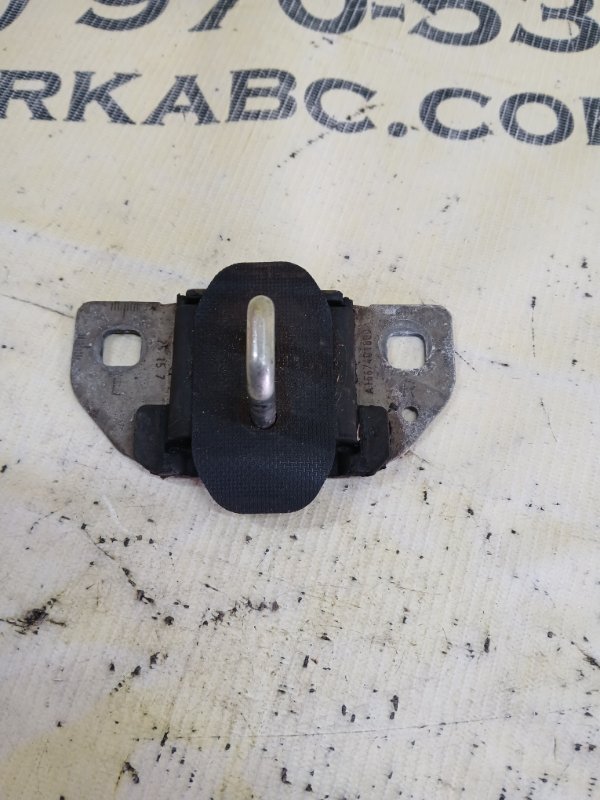 Скоба замка gl 450 2015 x166 276 3.0 biturbo Скоба замка gl 450 2015 x166 276 3.0 biturbo