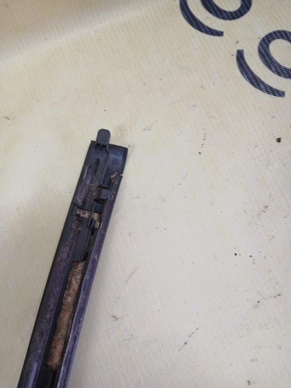 Молдинг лобового стекла передний правый gl 450 2015 x166 276 3.0 biturbo