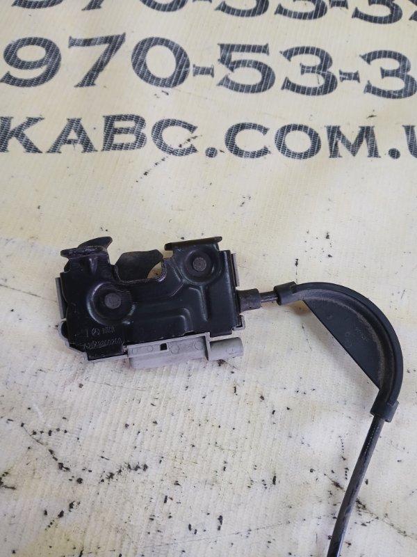 Запчасть замок капота передний Mercedes-Benz gl 450 2015 x166 276 3.0 biturbo A2048800260 Б/У Замок капота передний Mercedes-Benz gl 450 2015 x166 276 3.0 biturbo A2048800260 Б/У