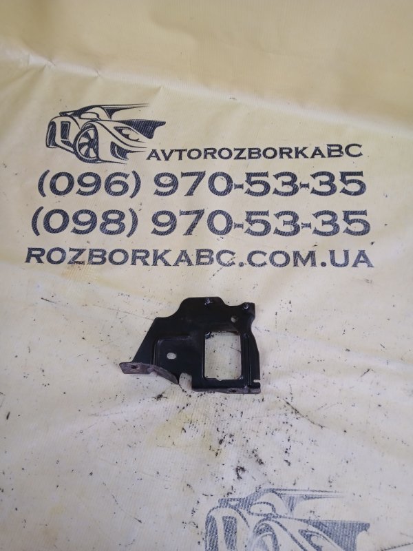 Запчасть кронштейн замка капота передний правый Mercedes-Benz gl 450 2015 x166 276 3.0 biturbo A 166 631 01 21 Б/У Кронштейн замка капота передний правый Mercedes-Benz gl 450 2015 x166 276 3.0 biturbo A 166 631 01 21 Б/У