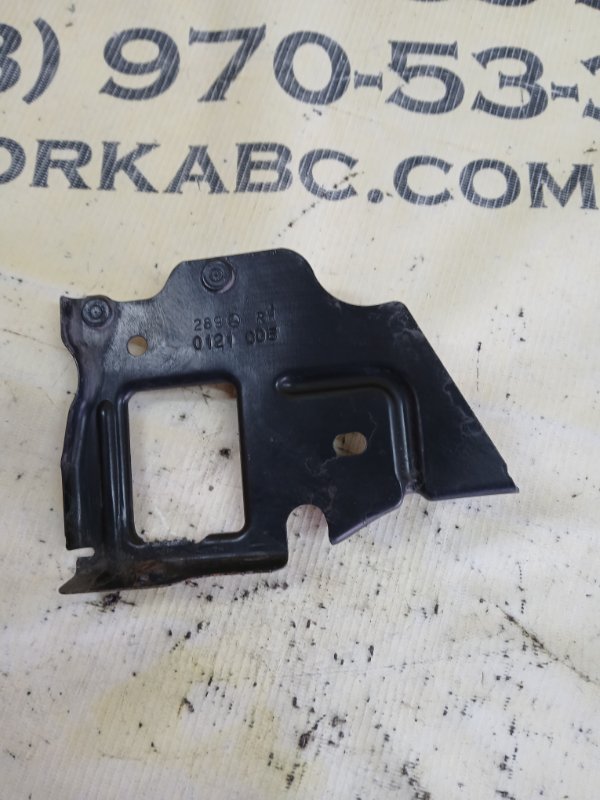 Кронштейн замка капота передний правый Mercedes-Benz gl 450 x166 276 3.0 biturbo Кронштейн замка капота передний правый Mercedes-Benz gl 450 x166 276 3.0 biturbo