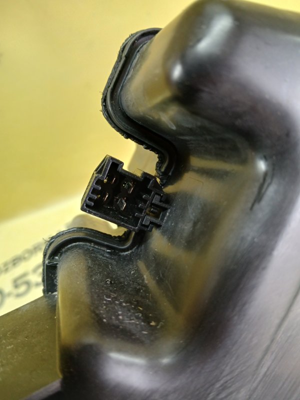 Сабвуфер задний gl 450 2015 x166 276 3.0 biturbo Сабвуфер задний gl 450 2015 x166 276 3.0 biturbo