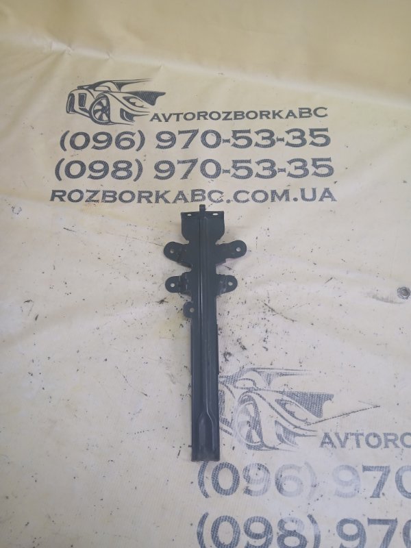 Запчасть кронштейн замка капота передний Mercedes-Benz gl 450 2015 x166 276 3.0 biturbo A1666264031 Б/У Кронштейн замка капота передний Mercedes-Benz gl 450 2015 x166 276 3.0 biturbo A1666264031 Б/У