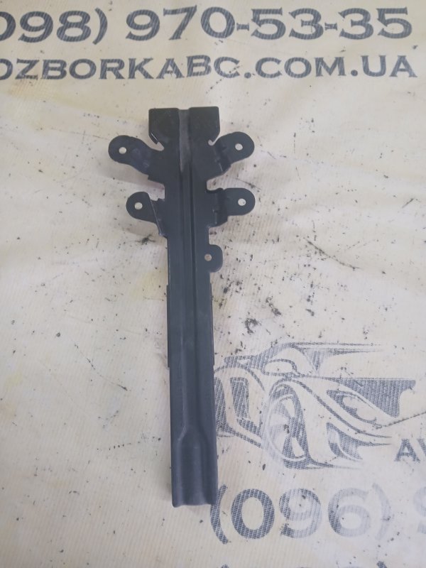 Кронштейн замка капота передний Mercedes-Benz gl 450 x166 276 3.0 biturbo Кронштейн замка капота передний Mercedes-Benz gl 450 x166 276 3.0 biturbo