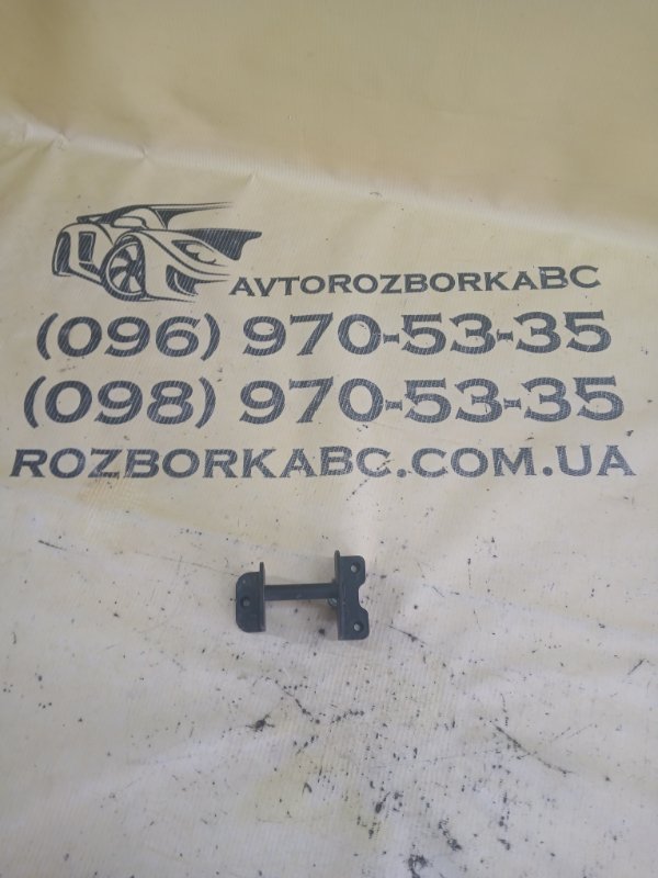 Запчасть скоба замка капота Mercedes-Benz gl 450 2015 x166 276 3.0 biturbo A1668800264 Б/У Скоба замка капота Mercedes-Benz gl 450 2015 x166 276 3.0 biturbo A1668800264 Б/У