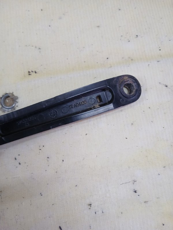 Дворник лобового стекла передний левый gl 450 2015 x166 276 3.0 biturbo