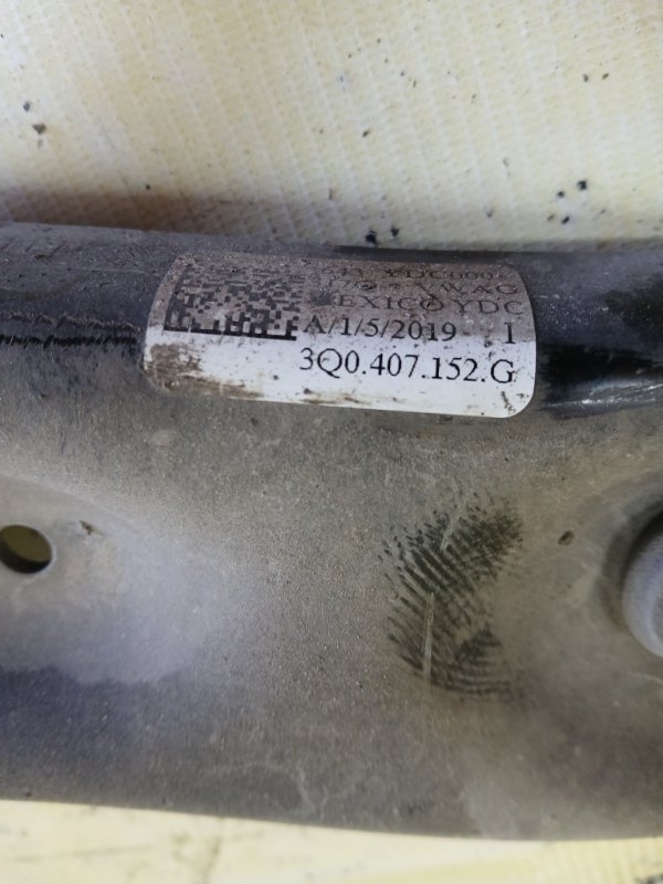 Рычаг передний правый Tiguan 2019 Allspace 2.0 DGUA Рычаг передний правый Tiguan 2019 Allspace 2.0 DGUA