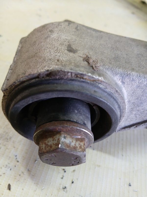 Рычаг задний нижний задний левый gl 450 2015 x166 276 3.0 biturbo Рычаг задний нижний задний левый gl 450 2015 x166 276 3.0 biturbo