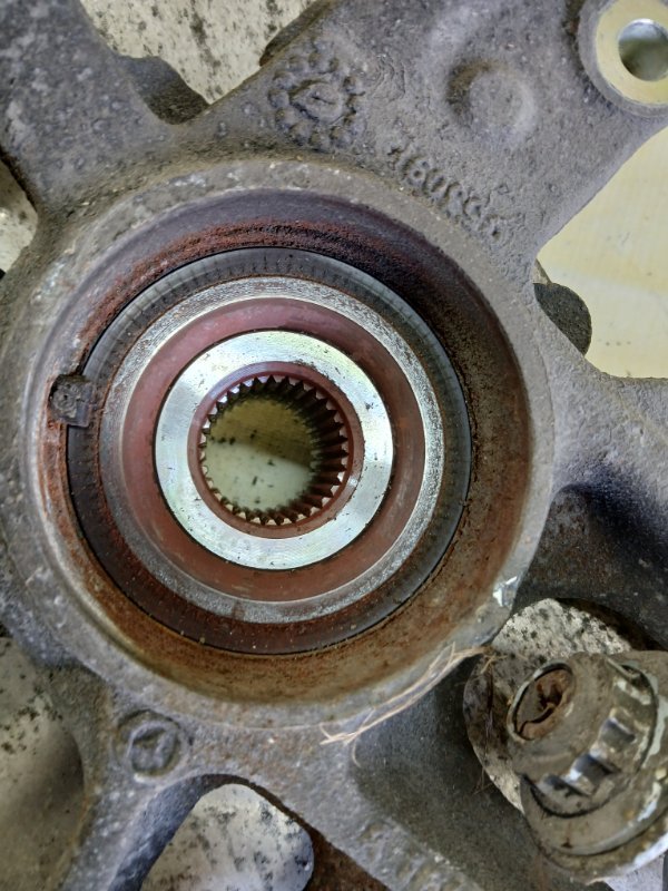 Цапфа задняя левая Mercedes-Benz gl 450 x166 276 3.0 biturbo Цапфа задняя левая Mercedes-Benz gl 450 x166 276 3.0 biturbo