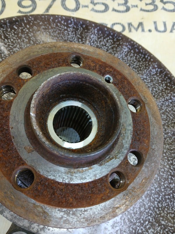 Цапфа задняя левая gl 450 2015 x166 276 3.0 biturbo Цапфа задняя левая gl 450 2015 x166 276 3.0 biturbo