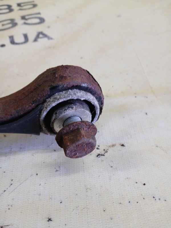 Рычаг подвески нижний задний левый Mercedes-Benz gl 450 x166 276 3.0 biturbo Рычаг подвески нижний задний левый Mercedes-Benz gl 450 x166 276 3.0 biturbo