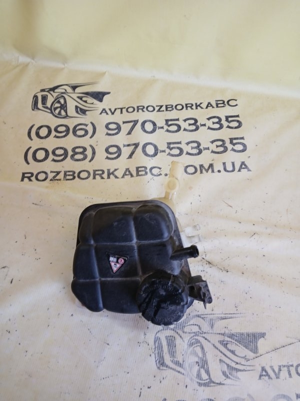 Запчасть бачок расширительный Mercedes-Benz gl 450 2015 x166 276 3.0 biturbo A1665000049 Б/У Бачок расширительный Mercedes-Benz gl 450 2015 x166 276 3.0 biturbo A1665000049 Б/У