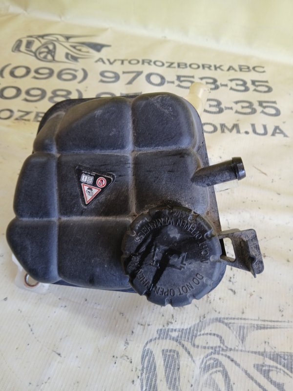 Бачок расширительный gl 450 2015 x166 276 3.0 biturbo Бачок расширительный gl 450 2015 x166 276 3.0 biturbo