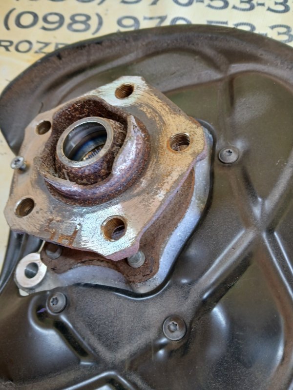 Цапфа задняя правая Q7 2020 4M DCBD Цапфа задняя правая Q7 2020 4M DCBD