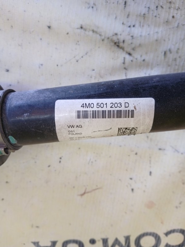 Полуось задний Q7 2020 4M DCBD Полуось задний Q7 2020 4M DCBD