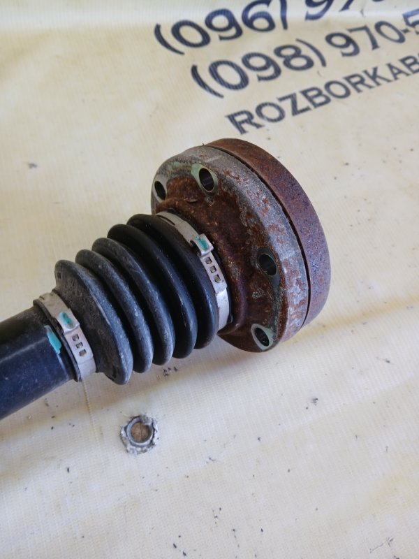 Полуось задний Q7 2020 4M DCBD Полуось задний Q7 2020 4M DCBD