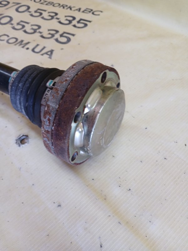 Полуось задний Q7 2020 4M DCBD Полуось задний Q7 2020 4M DCBD