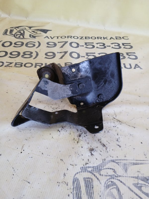 Кронштейн блока ABS gl 450 2015 x166 276 3.0 biturbo Кронштейн блока ABS gl 450 2015 x166 276 3.0 biturbo