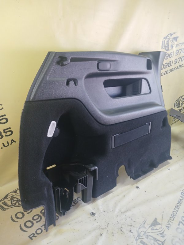 Обшивка багажника задняя левая Mercedes-Benz GLB 250 26092030411829