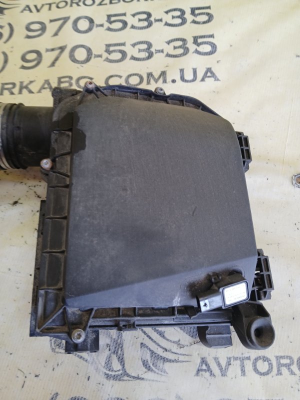 Корпус воздушного фильтра правый gl 450 2015 x166 276 3.0 biturbo Корпус воздушного фильтра правый gl 450 2015 x166 276 3.0 biturbo