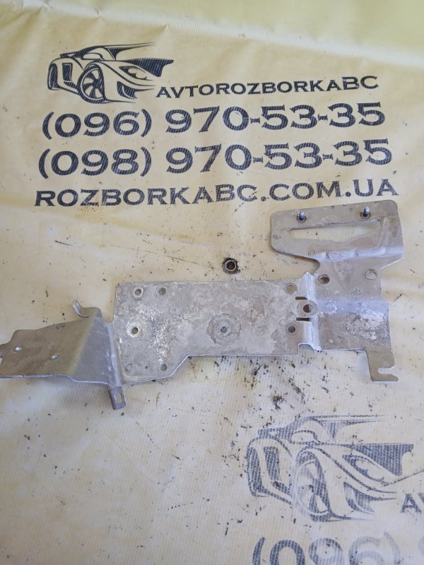 Кронштейн Q7 2016 4M 3.0 Кронштейн Q7 2016 4M 3.0