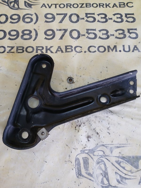 Кронштейн подрамника передний правый Mercedes-Benz gl 450 x166 276 3.0 biturbo Кронштейн подрамника передний правый Mercedes-Benz gl 450 x166 276 3.0 biturbo