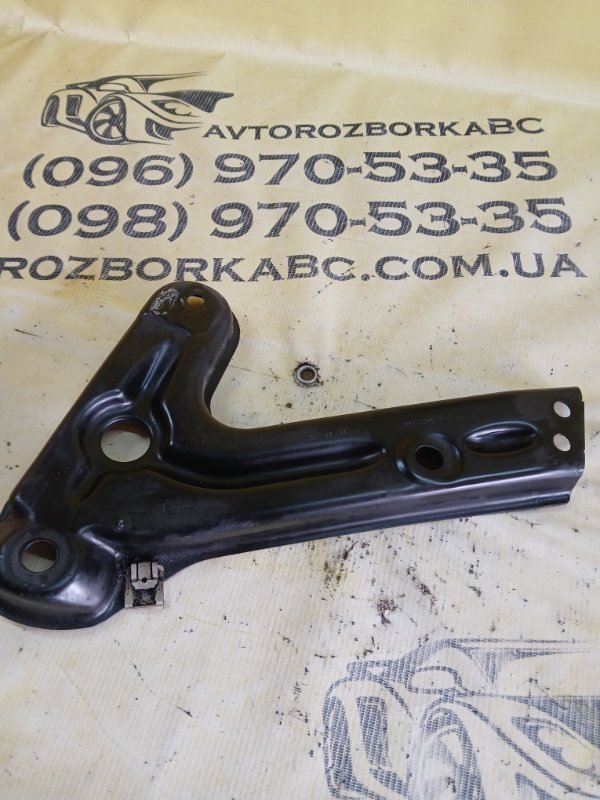 Кронштейн подрамника передний левый gl 450 2015 x166 276 3.0 biturbo Кронштейн подрамника передний левый gl 450 2015 x166 276 3.0 biturbo