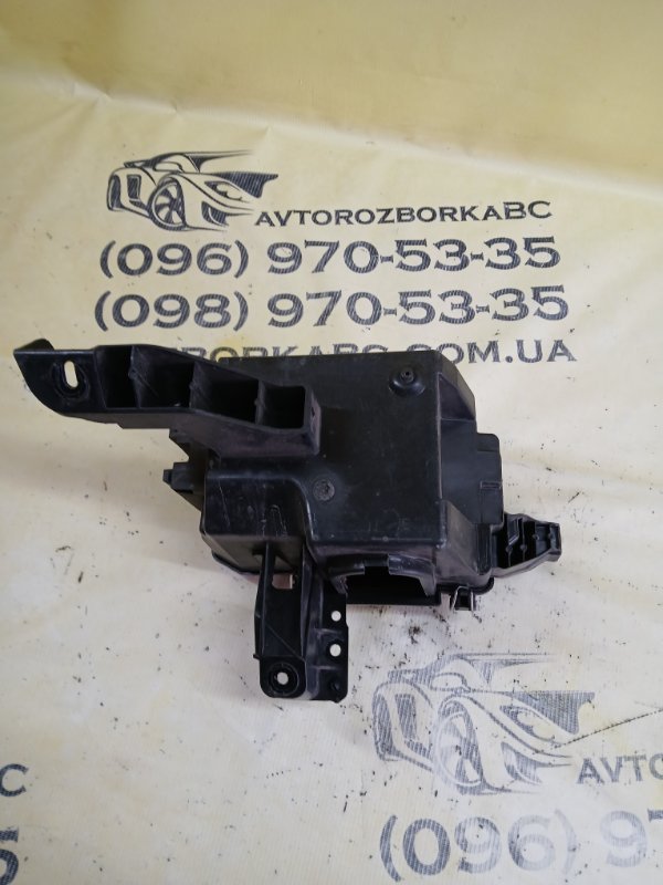 Блок предохранителей передний gl 450 2015 x166 276 3.0 biturbo Блок предохранителей передний gl 450 2015 x166 276 3.0 biturbo