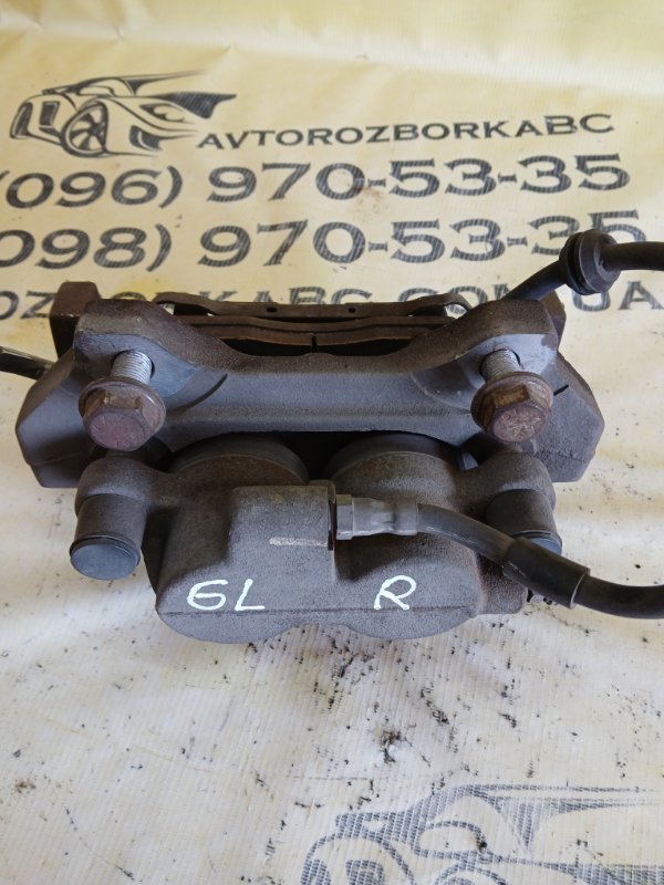 Суппорт тормозной передний правый gl 450 2015 x166 276 3.0 biturbo Суппорт тормозной передний правый gl 450 2015 x166 276 3.0 biturbo