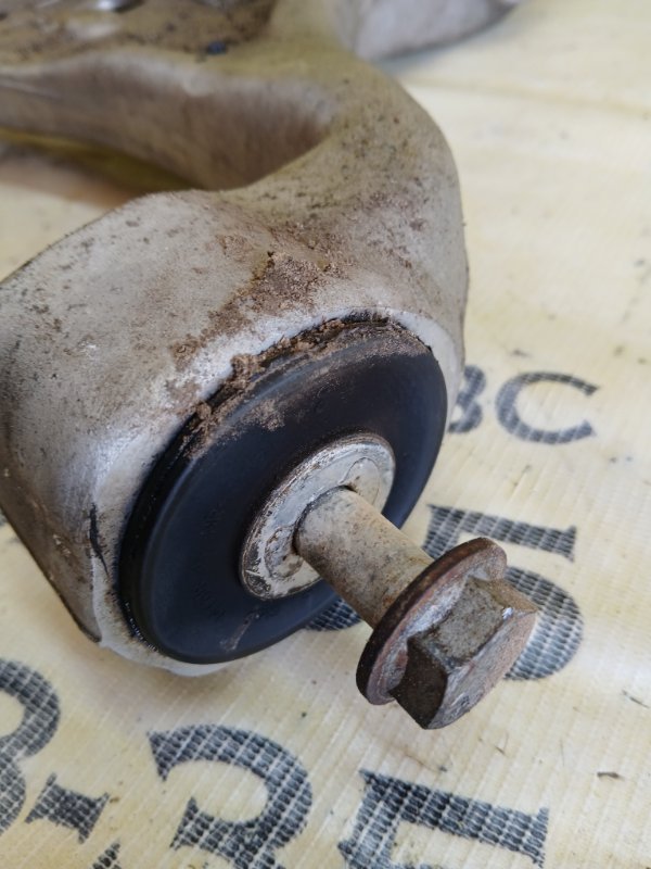 Рычаг подвески нижний передний левый gl 450 2015 x166 276 3.0 biturbo Рычаг подвески нижний передний левый gl 450 2015 x166 276 3.0 biturbo