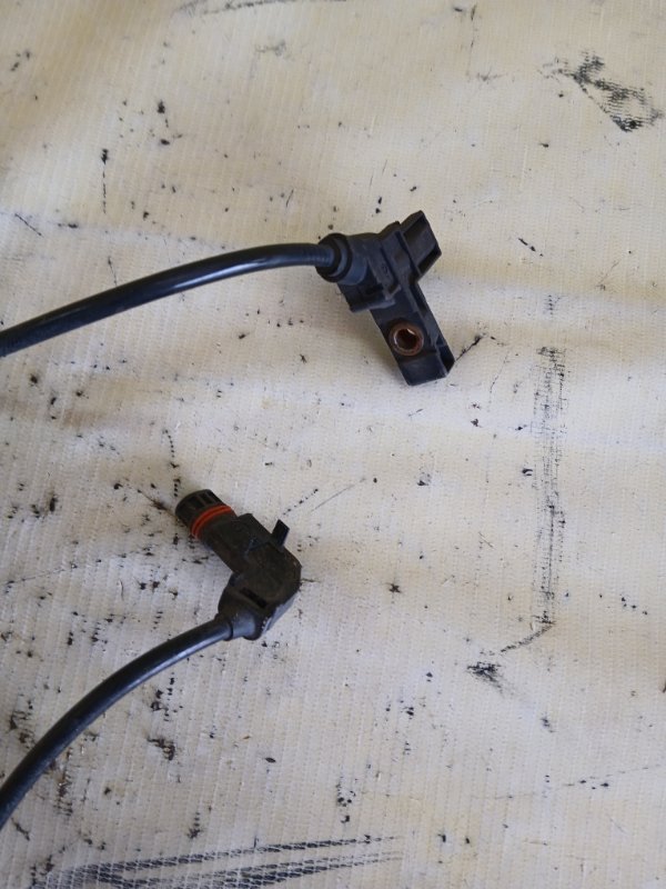 Датчик износа тормозных колодок gl 450 2015 x166 276 3.0 biturbo Датчик износа тормозных колодок gl 450 2015 x166 276 3.0 biturbo