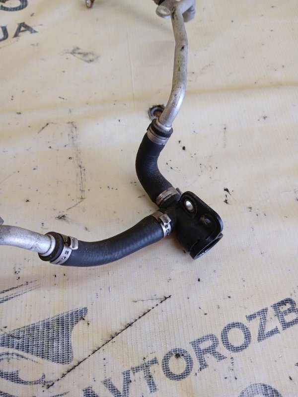 Трубка системи охлаждение Mercedes-Benz gl 450 x166 276 3.0 biturbo Трубка системи охлаждение Mercedes-Benz gl 450 x166 276 3.0 biturbo