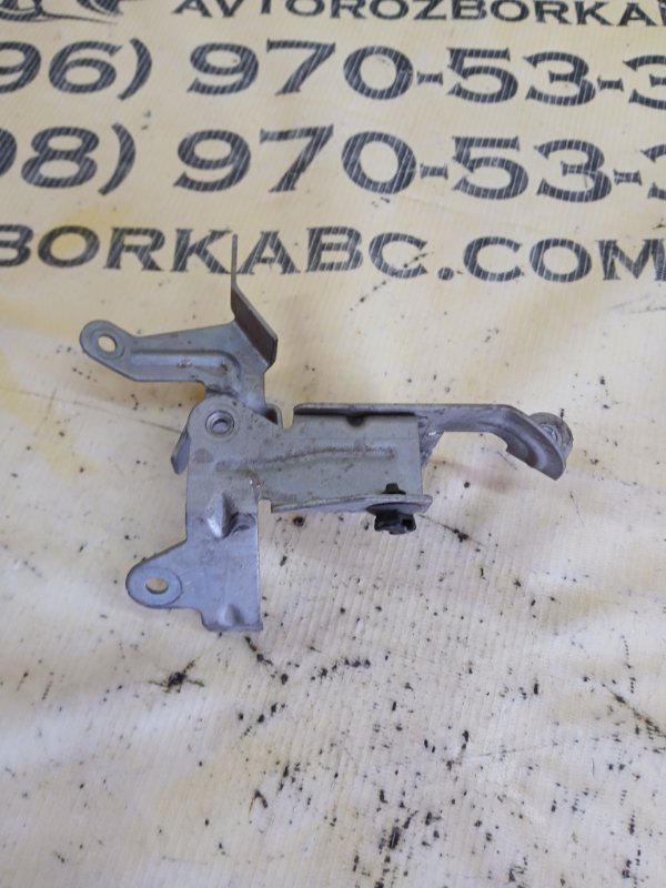 Кронштейн проводки gl 450 2015 x166 276 3.0 biturbo Кронштейн проводки gl 450 2015 x166 276 3.0 biturbo