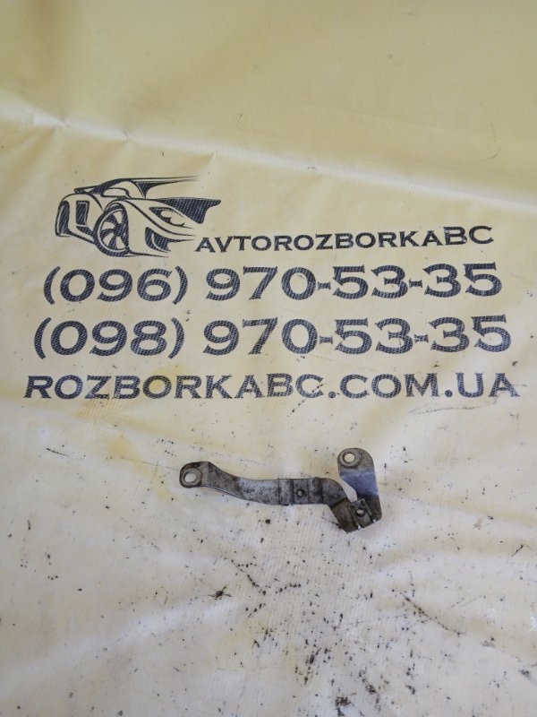 Запчасть кронштейн радиатора Mercedes-Benz gl 450 2015 x166 276 3.0 biturbo A2760901641 Б/У Кронштейн радиатора Mercedes-Benz gl 450 2015 x166 276 3.0 biturbo A2760901641 Б/У