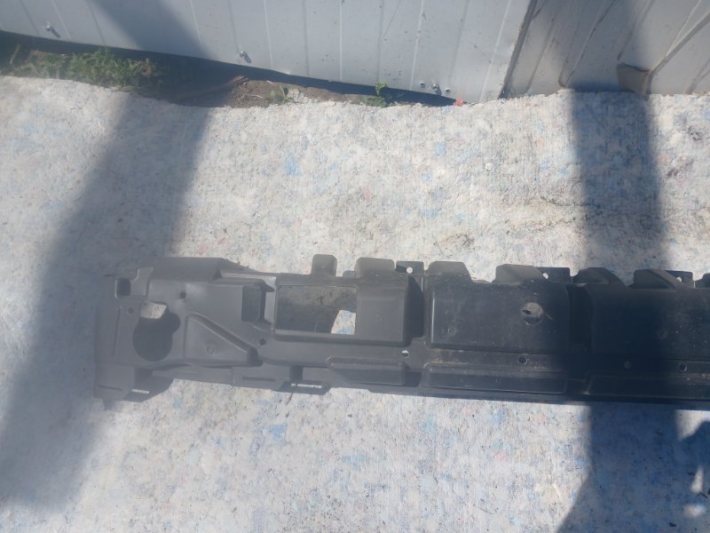 Абсорбер бампера передний Cherokee 2017 KL 2.4 Абсорбер бампера передний Cherokee 2017 KL 2.4