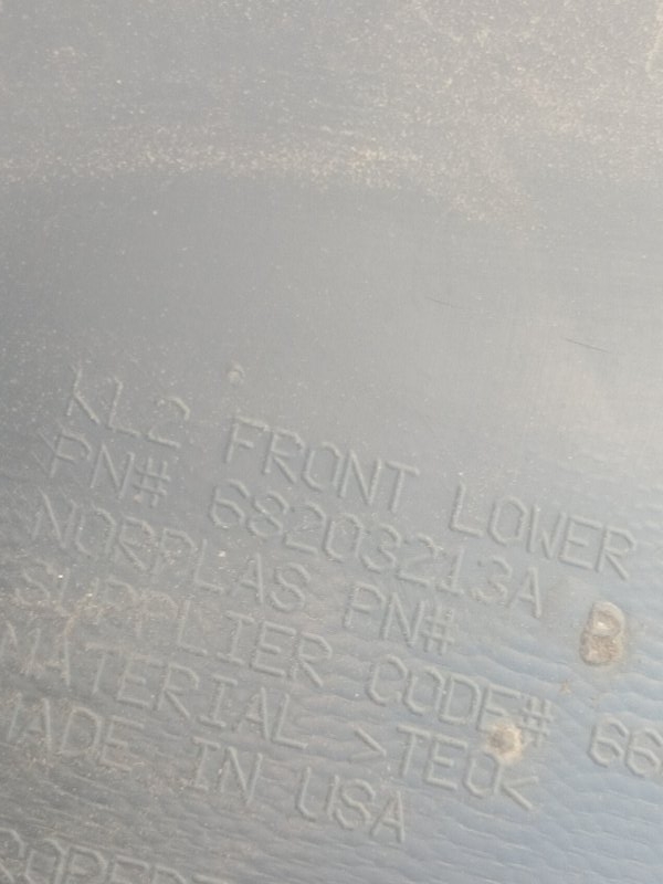 Бампер передний Cherokee 2017 KL 2.4 Бампер передний Cherokee 2017 KL 2.4