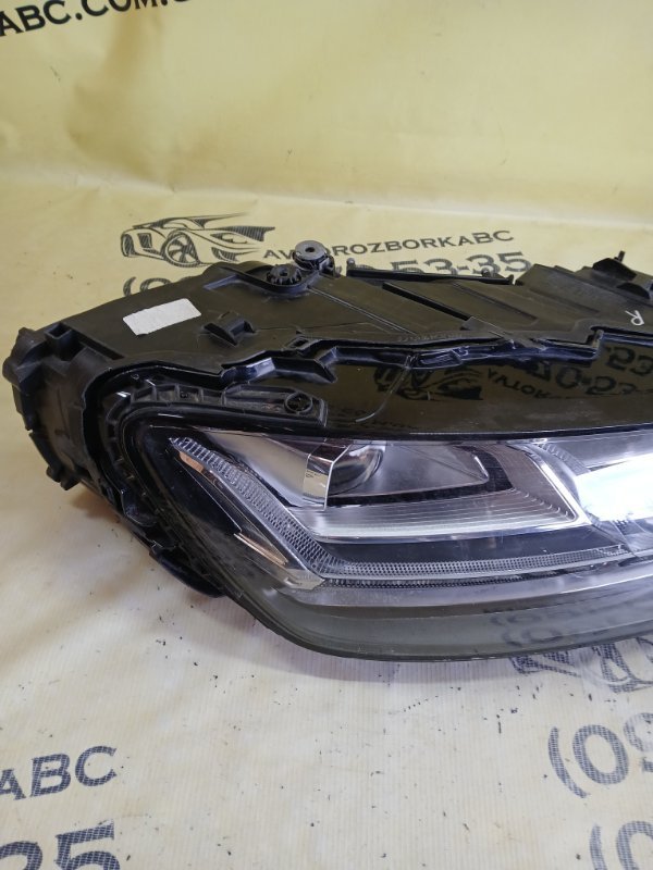Фара передняя правая Audi Q7 4M 3.0 Фара передняя правая Audi Q7 4M 3.0