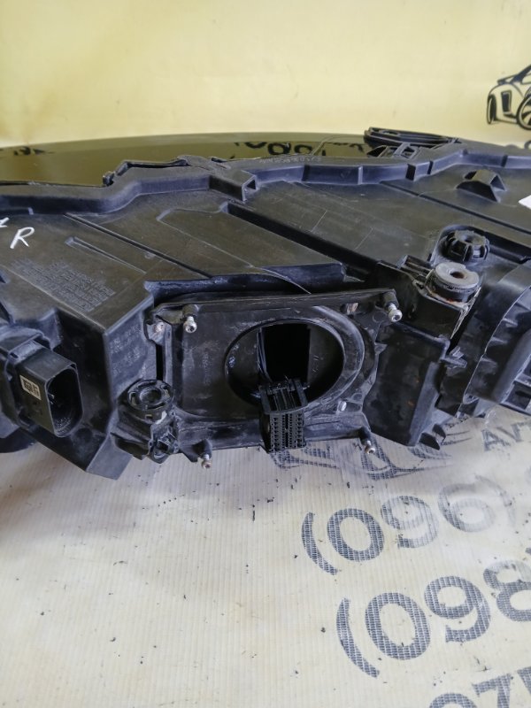 Фара передняя правая Q7 2016 4M 3.0 Фара передняя правая Q7 2016 4M 3.0