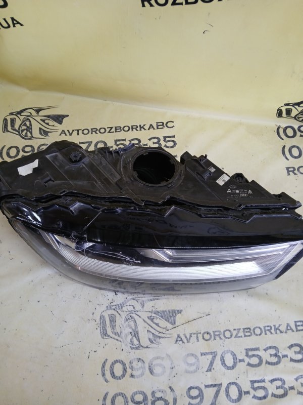 Фара передняя правая Q7 2016 4M 3.0 Фара передняя правая Q7 2016 4M 3.0