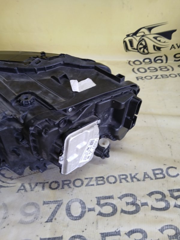 Фара передняя правая Q7 2016 4M 3.0 Фара передняя правая Q7 2016 4M 3.0