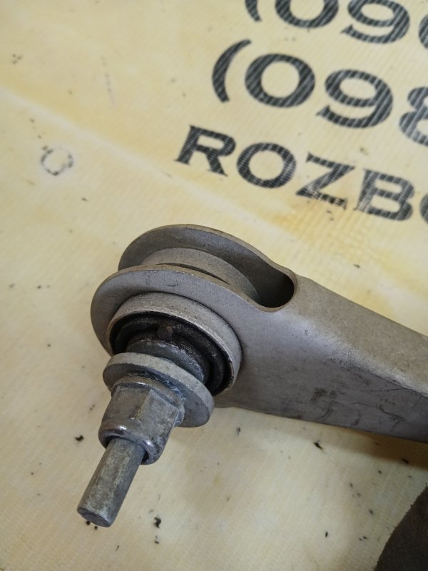 Рычаг поперечный задний правый Audi Q7 4M 3.0 Рычаг поперечный задний правый Audi Q7 4M 3.0