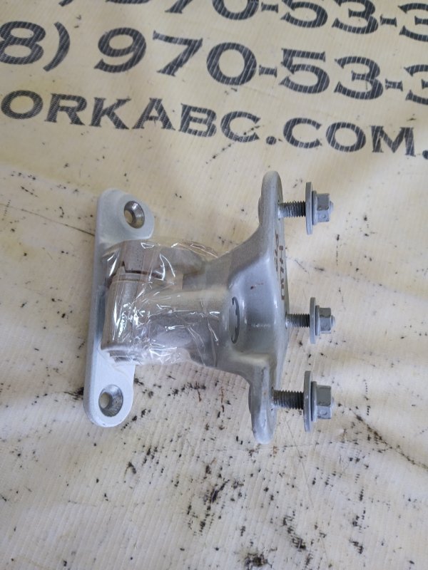 Петля двери передняя правая GLS 450 4MATIC 2018 276 3.0 biturbo Петля двери передняя правая GLS 450 4MATIC 2018 276 3.0 biturbo