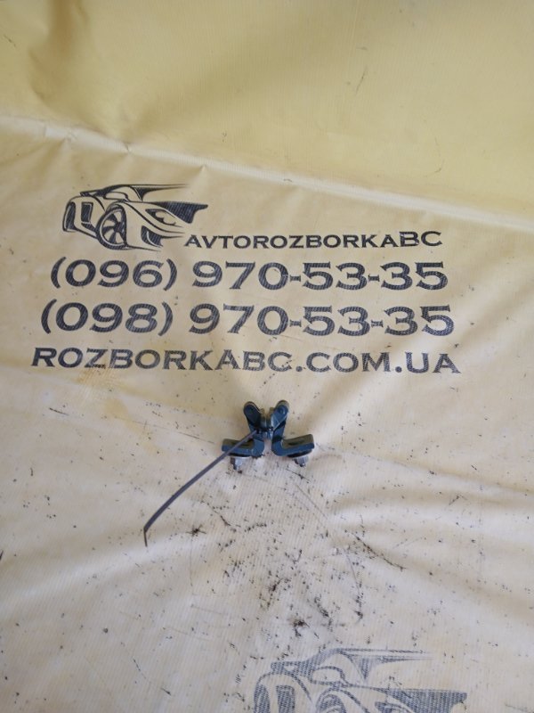 Запчасть петля двери багажника задняя Volkswagen Tiguan 2019 Allspace 2.0 DGUA 5G6827301A Б/У Петля двери багажника задняя Volkswagen Tiguan 2019 Allspace 2.0 DGUA 5G6827301A Б/У