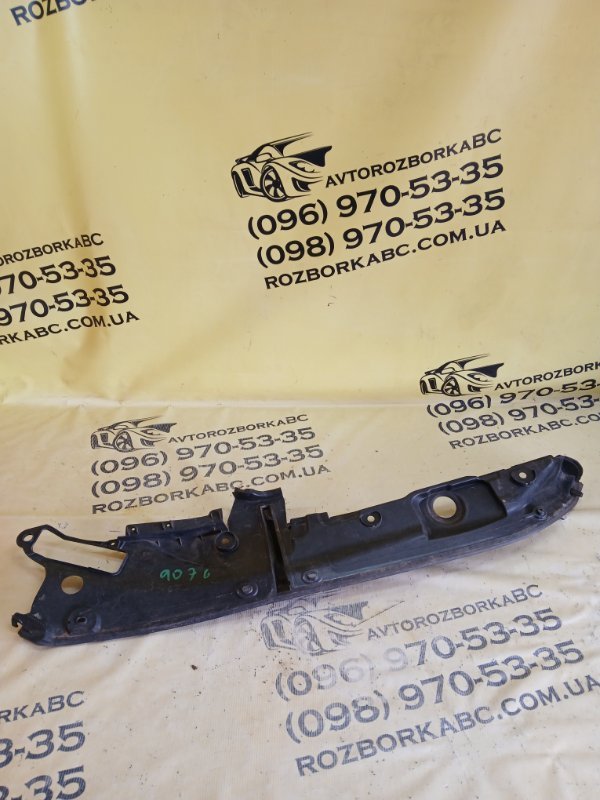 Запчасть уплотнитель крыла передний правый BMW 7 16-22 G11 G12 51767347400 Б/У Уплотнитель крыла передний правый BMW 7 16-22 G11 G12 51767347400 Б/У