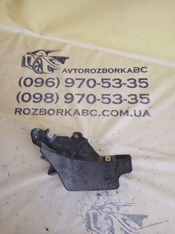 Запчасть бризговик задний левый Audi Q7 2016 4M 3.0 4M0854815F Б/У Бризговик задний левый Audi Q7 2016 4M 3.0 4M0854815F Б/У