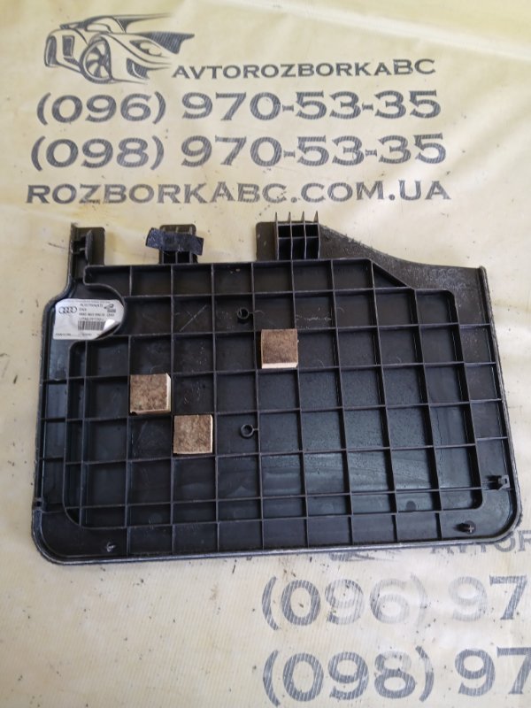 Обшивка багажника задняя Audi Q7 4M 3.0 Обшивка багажника задняя Audi Q7 4M 3.0