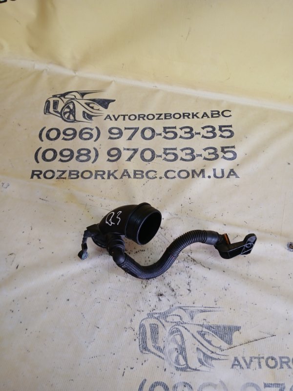 Запчасть патрубок турбины Volkswagen Tiguan 2019 Allspace 2.0 DGUA 5Q0129635R Б/У Патрубок турбины Volkswagen Tiguan 2019 Allspace 2.0 DGUA 5Q0129635R Б/У