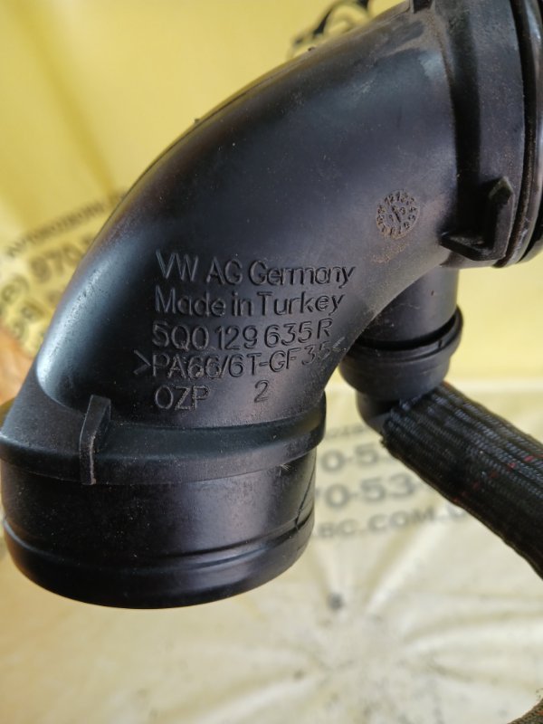 Патрубок турбины Tiguan 2019 Allspace 2.0 DGUA Патрубок турбины Tiguan 2019 Allspace 2.0 DGUA