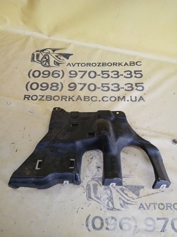 Запчасть кожух рулевой рейки передний правый BMW 7 16-22 G11 G12 51757340192 Б/У Кожух рулевой рейки передний правый BMW 7 16-22 G11 G12 51757340192 Б/У